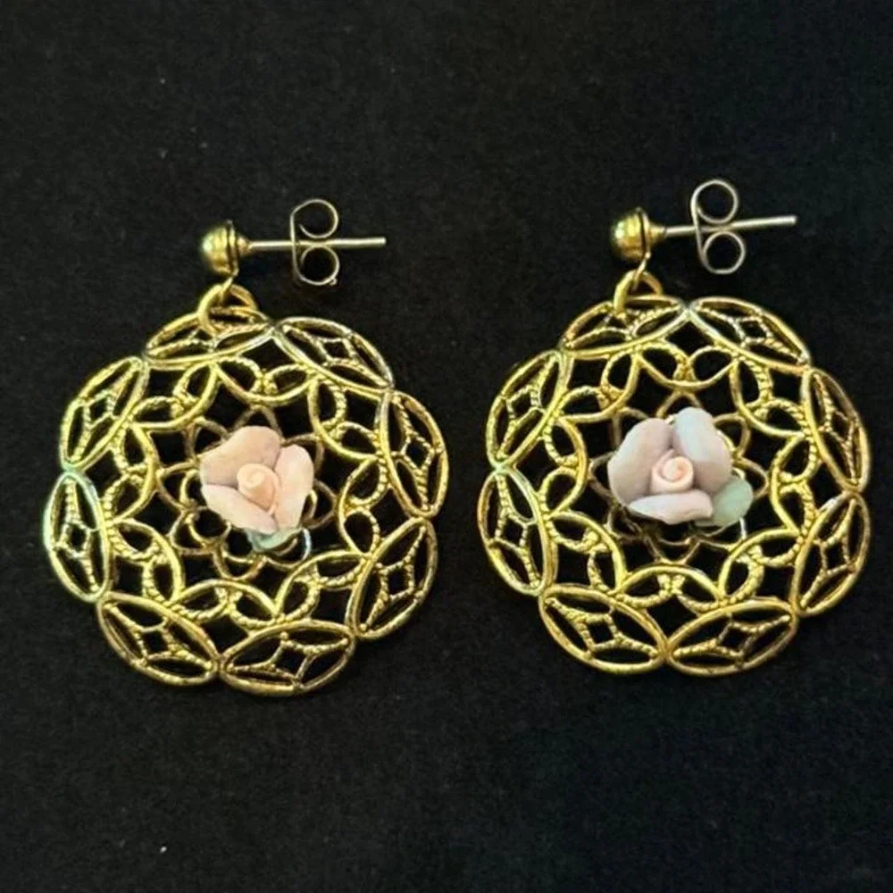 Vintage Gold filigree drop earrings with Lavender & Pink Flower Centerpiece